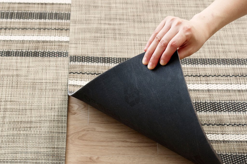 Este modelo LOOM+ de Nox Corporation parece un tejido textil. Está dentro de los diseños más nuevos de LVT.