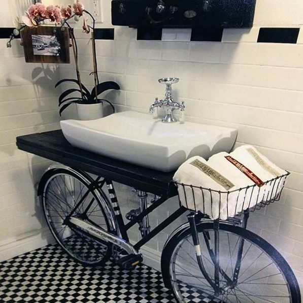casa con bicicletas